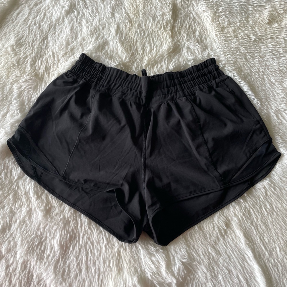 Hotty Hot High Rise 2.5” Short in Black